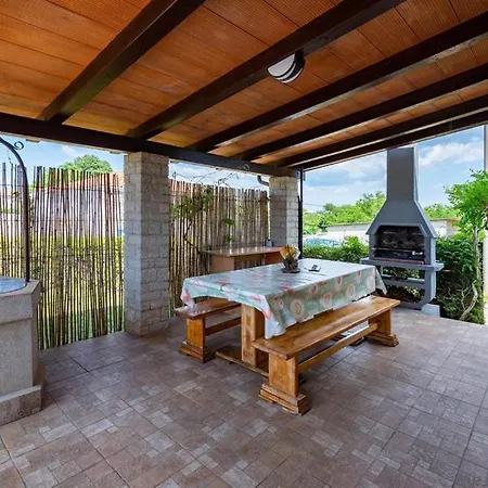 Nyaraló House Nina, 6 Bedroom & Private Pool Koromani