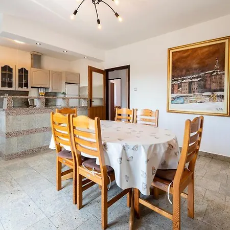 House Nina, 6 Bedroom & Private Pool * Koromani