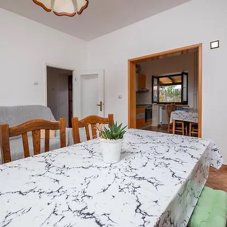 Holiday home House Nina, 6 Bedroom & Private Pool