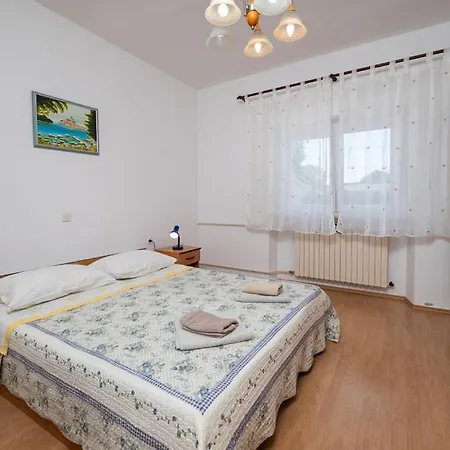 House Nina, 6 Bedroom & Private Pool Koromani