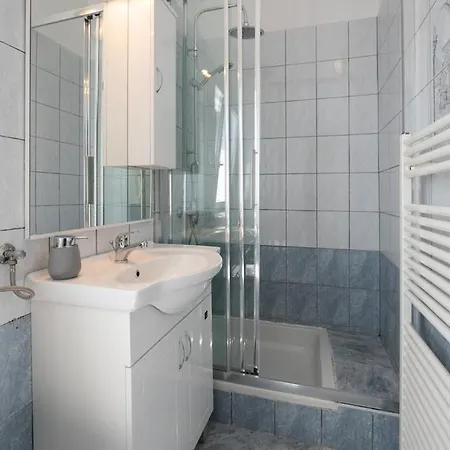 Holiday home House Nina, 6 Bedroom & Private Pool Koromani